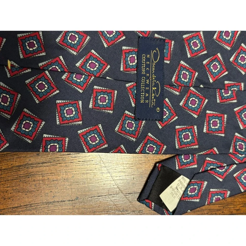 Oscar de la Renta Couture Collection Mens Silk Tie Navy Geometric Medallion USA‎